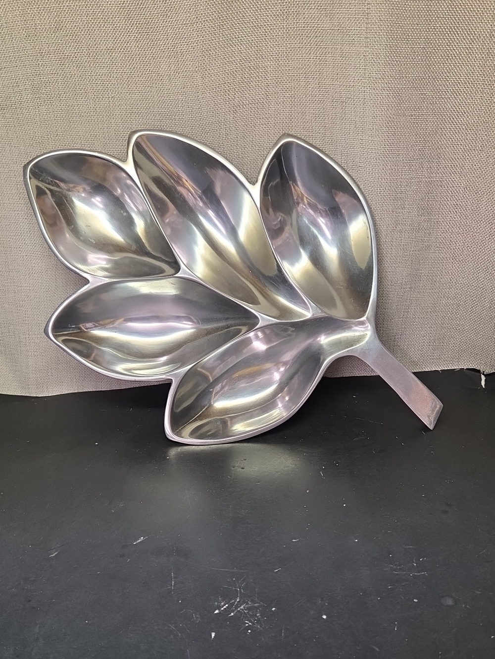 Large Paradigm India Large Leave Platter Bowl Fall Decor Plate Pewter Steel‎ 17”